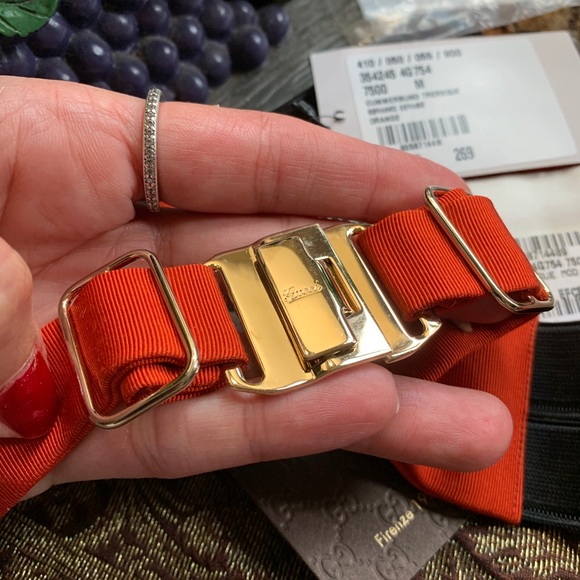 SALE🔥Authentic GUCCI wool/Silk stretchable buckle belt - Picture 6 of 8